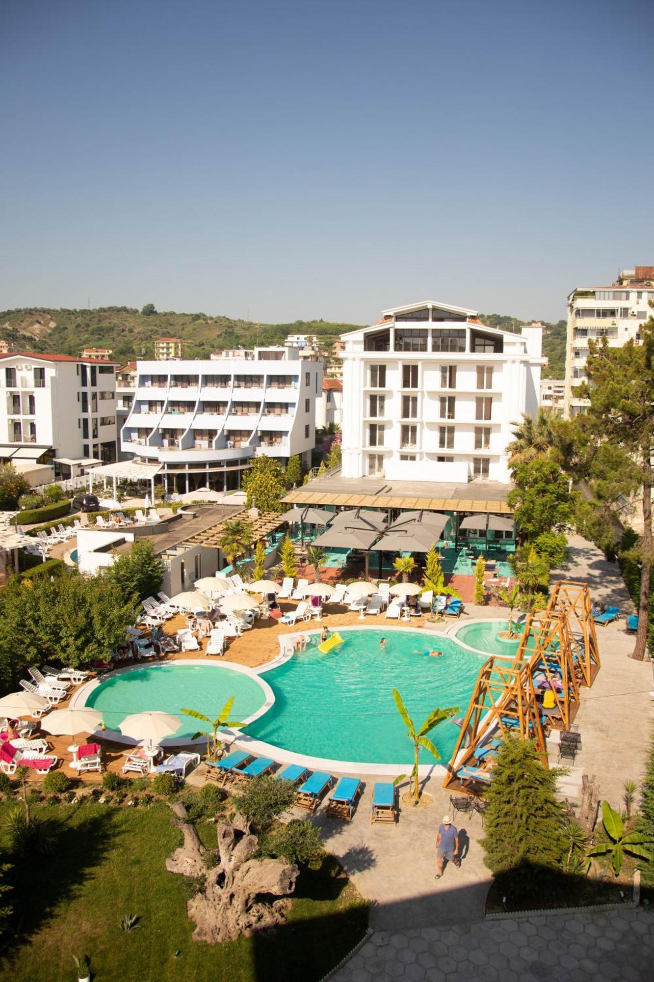 Hotel Garden Palace Golem  Exteriér fotografie